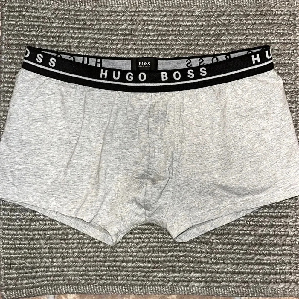 Hugo Boss Brand 50395259 Gray Boxer Trunk Underwear Men Size XL 1 pair